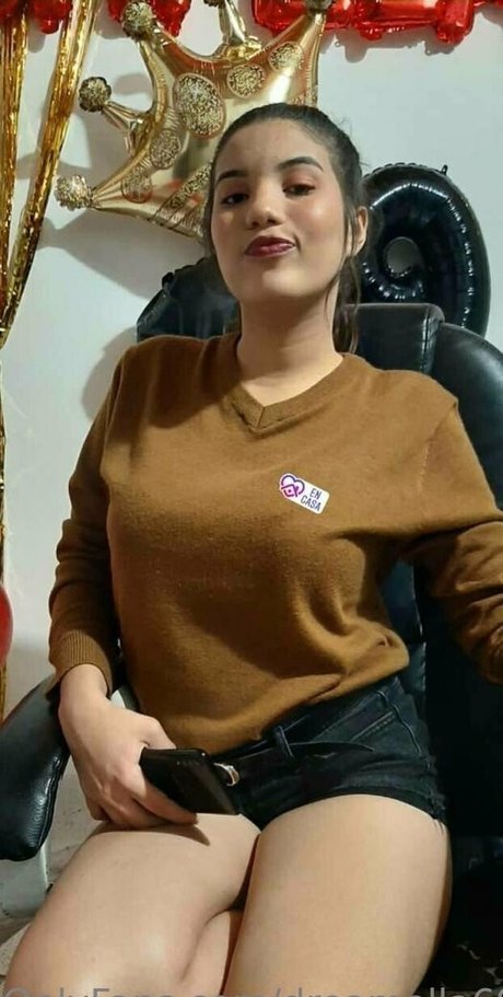 dreamella69 model pornographic images