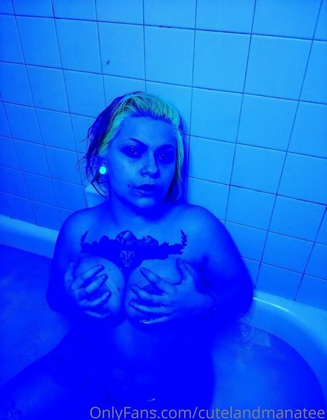 trusteemanatee pretty pornstar img