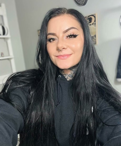 yourfavlittledemon star erotic gallery