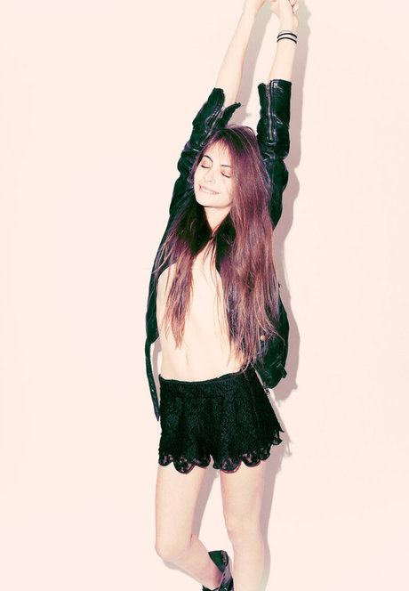 Willa Holland sexy star picture