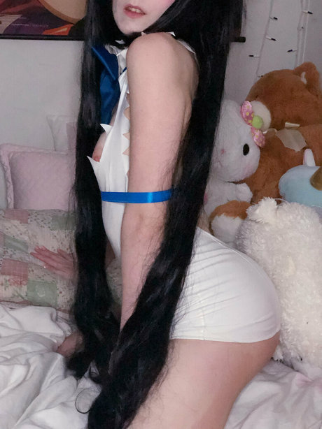 sluttytsundere top model photo