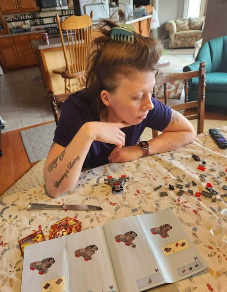 cahiraoona pornographic model img