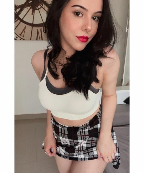 EmilyIsRedCoat best actress pic