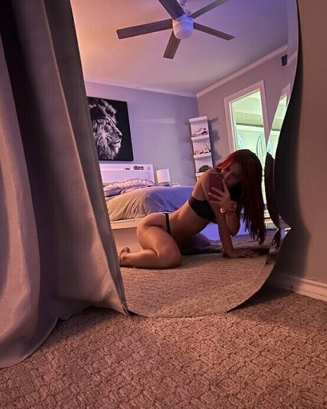 luvvred exclusive model galleries