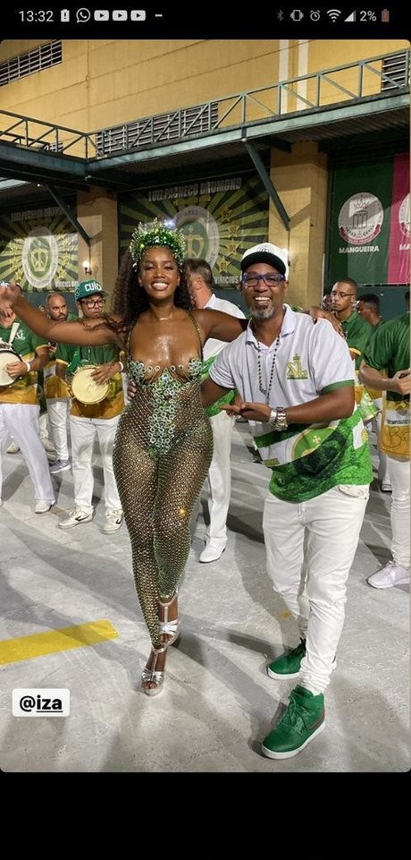 Izza Cantora model best pic