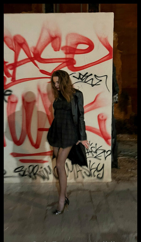 vikikeepu porn star photo