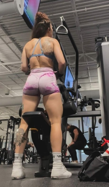 Nicki Bocker star nude images