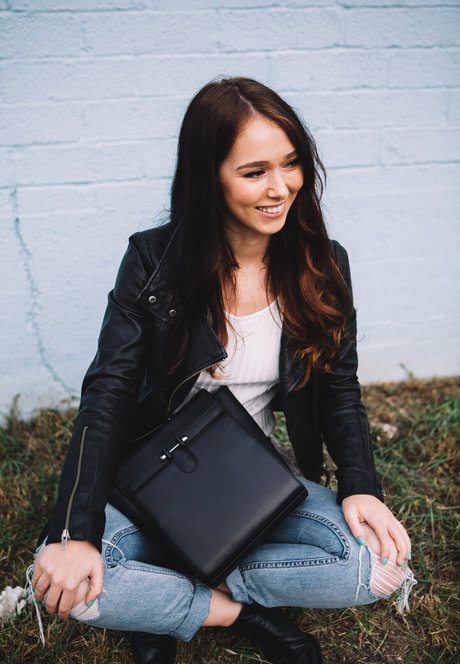 Holls8 model erotic gallery