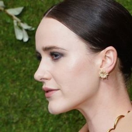 Rachel Brosnahan perfect star images