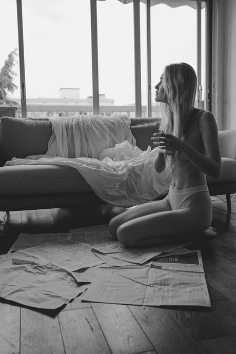 Oceane Le Ny high quality model pics