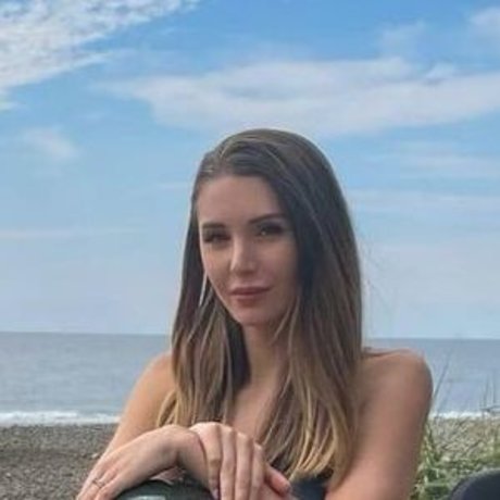 Lauren Southern erotic model pics