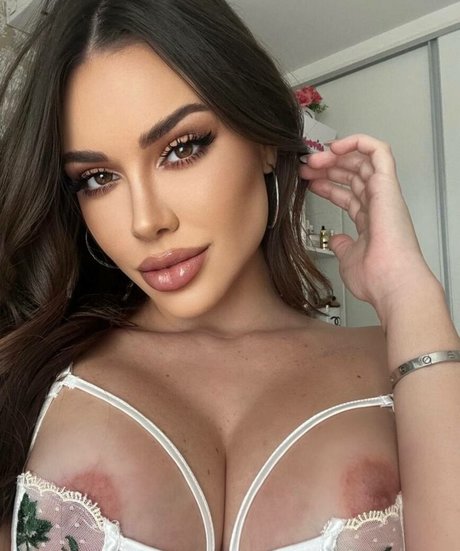 Laisa Moraes top star pic