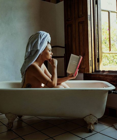 Laisa Moraes beautiful model image