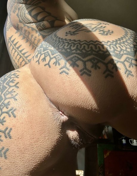 DarkSlugSlurper porn actress picture