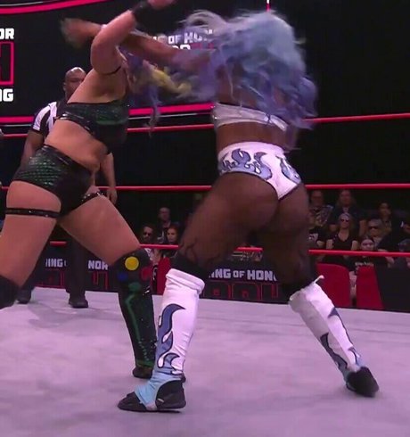 Kiera Hogan xxx pornstar gallery