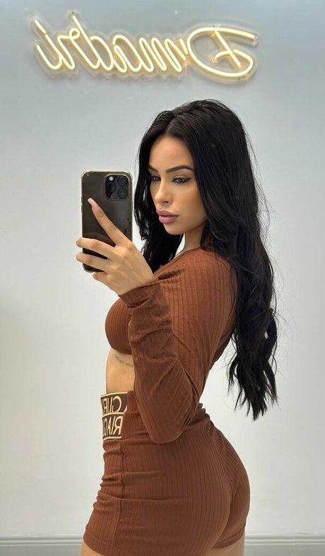 Larissa Nunes model porn img