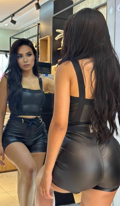 Larissa Nunes pornstar naked archive