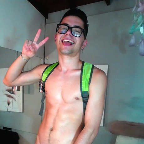 Luis Mantilla top star pic