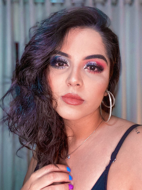 Let cia beautiful actress img