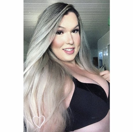 Maria Eduarda star sexy gallery