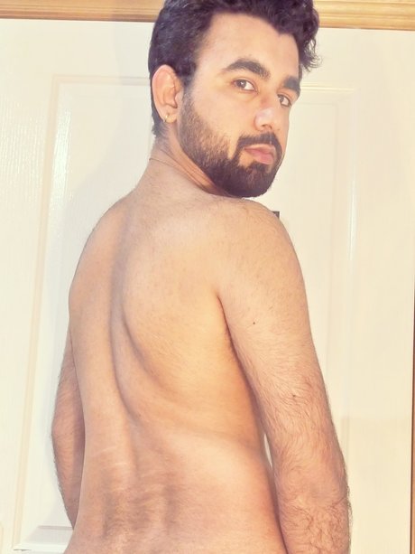 Leo Solandres model pornographic images