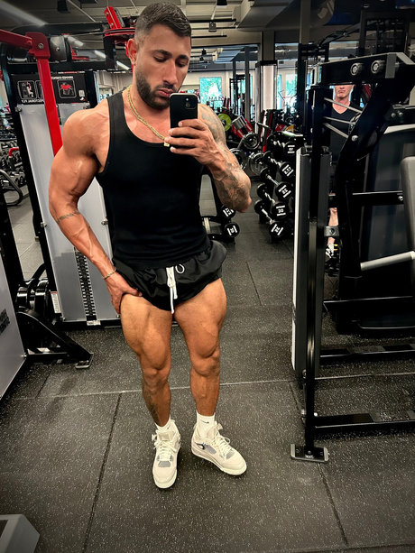 Leonardo Ribeiro_ xxx star photos