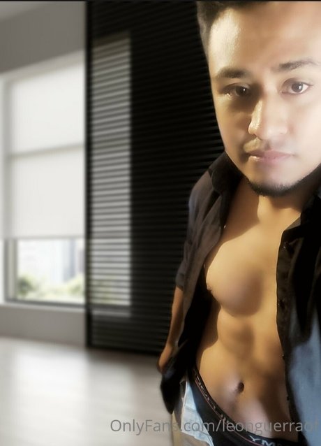 Leon Guerra pretty pornstar gallery