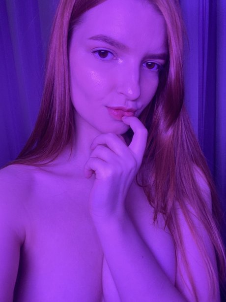 Lena Fox star erotic image