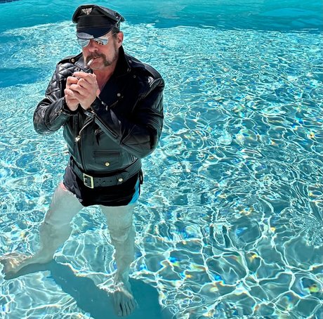 LEATHER MARC star high quality image