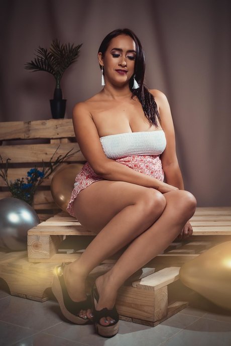 Lauren Gaviria high quality actress picture