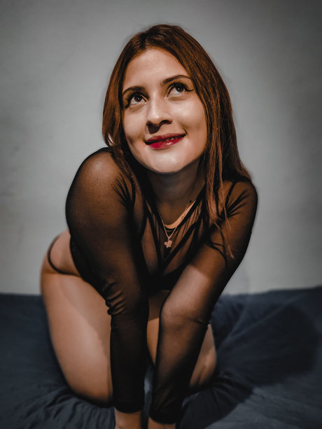 Lindasy Thompson pretty pornstar picture