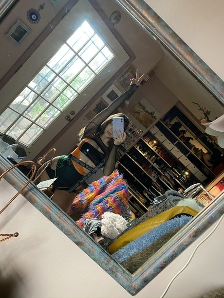 Lily Luck star hot photo