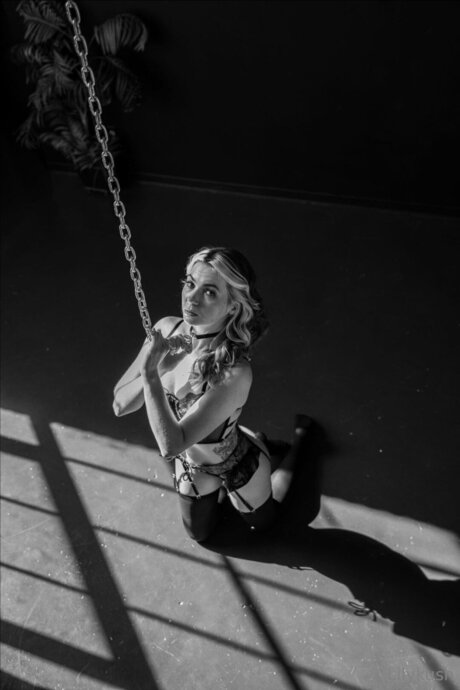 Lilykushfree sexy model images