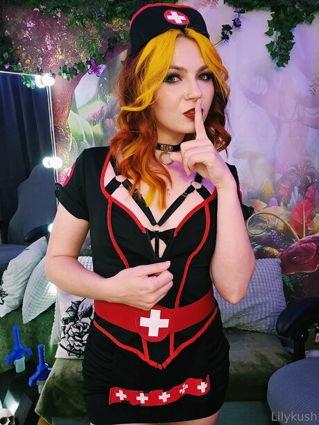 Lilykushfree sex model gallery