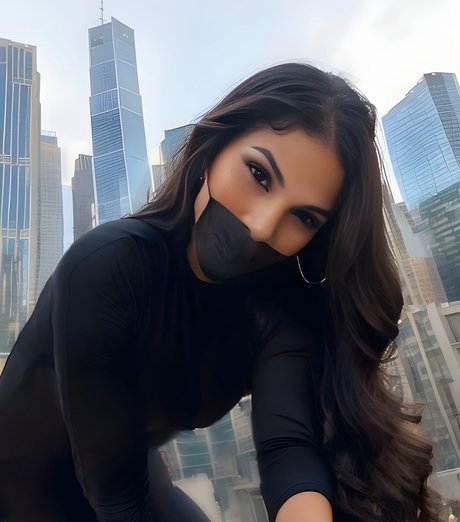 LillyTayna star xxx photo