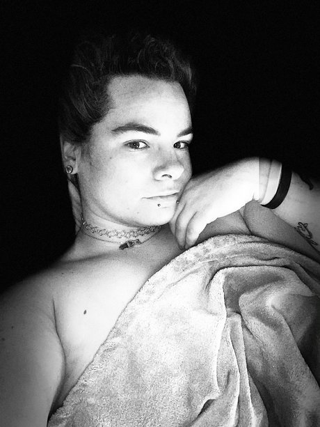 Lilly Fallenstar model free galleries