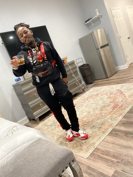 Tweez pretty model image