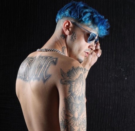 Lil Chronic nude star image