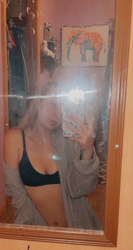 Kinn_ star naked photos