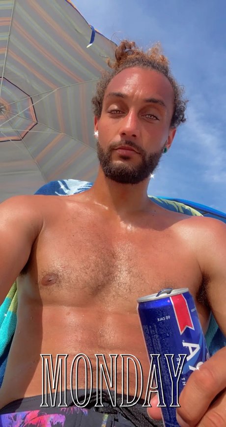 Aquaman model pornographic photo