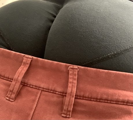 lightskinjay naked model pic