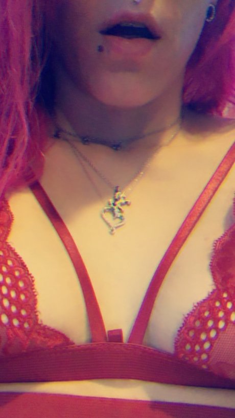 Bust on my Toes adult actress photos