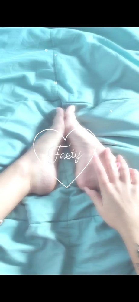 Feety_ model high quality picture