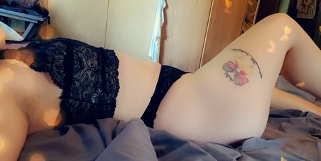 Hidi erotic star photo