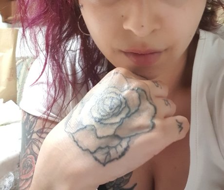 Inkedgirl1992 beautiful actress pics