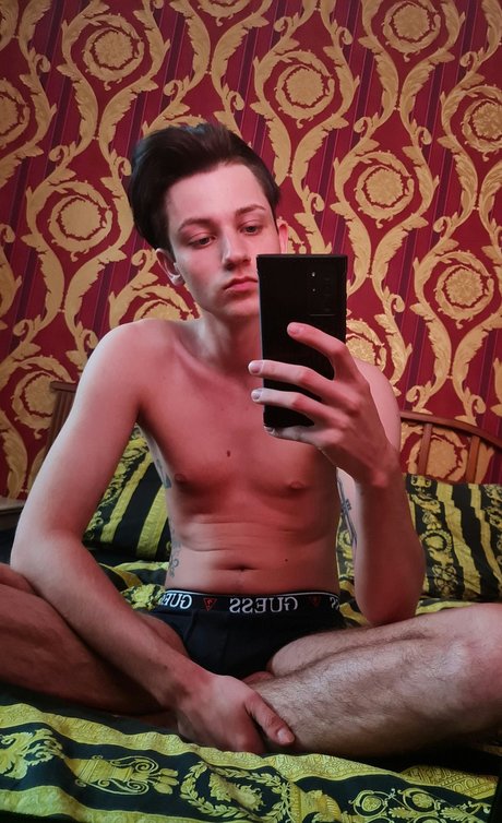 Louis Delevingne porn star picture