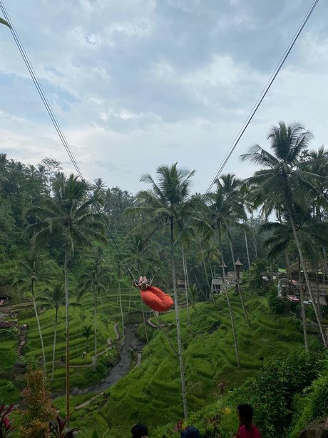 Loretta model beautiful img