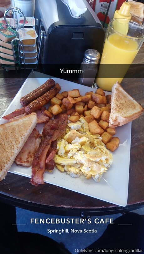 Cadillac nudes star image