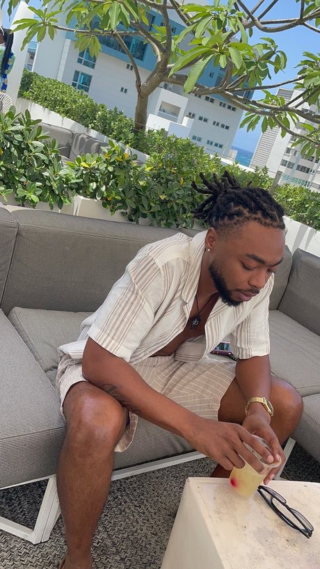 Tall Black LaidBack model sex photos