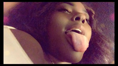 Lola Tyler pornstar free pics